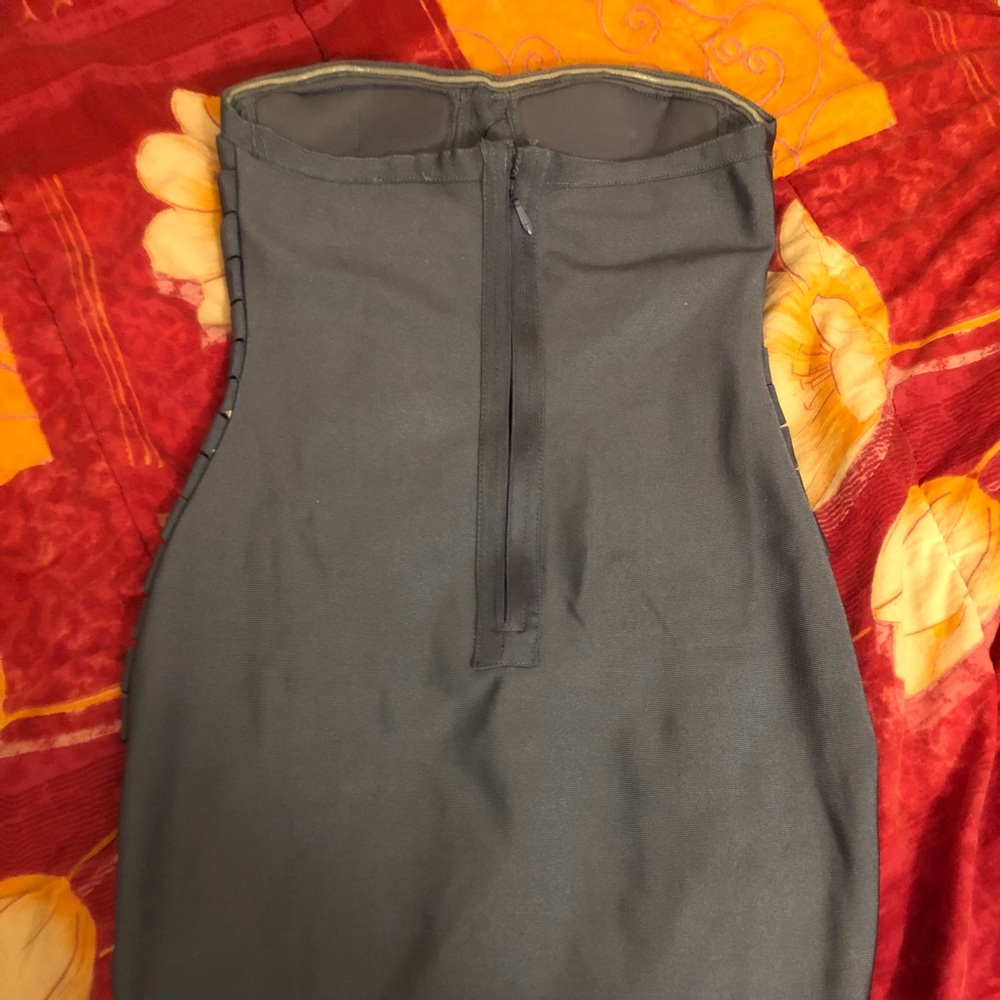 Dress - Picture 2 of 5
